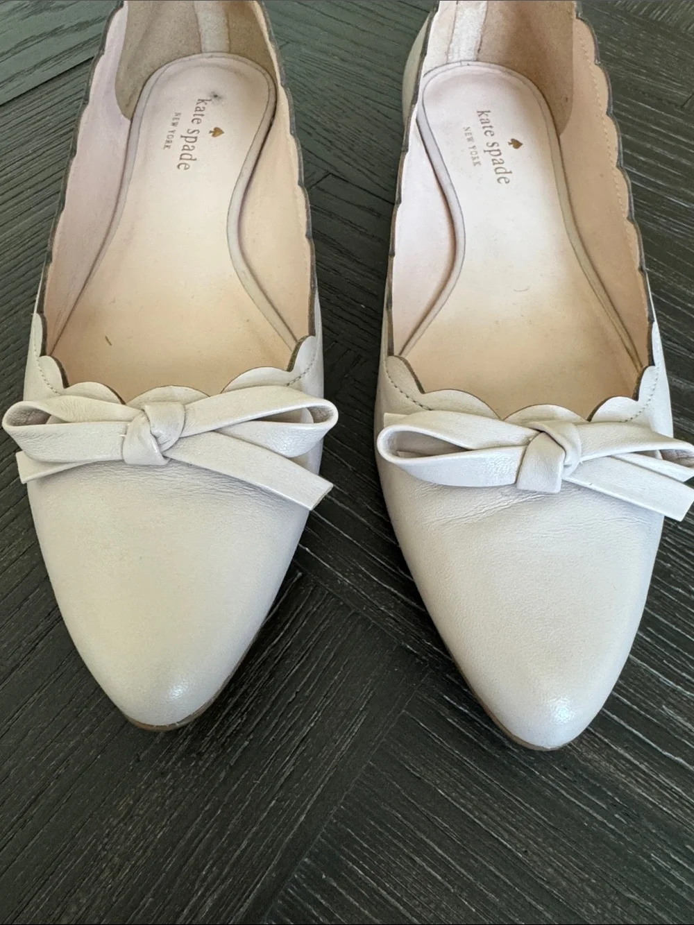Kate Spade Leather Pointed Toe Bow Flats Ivory Size 8